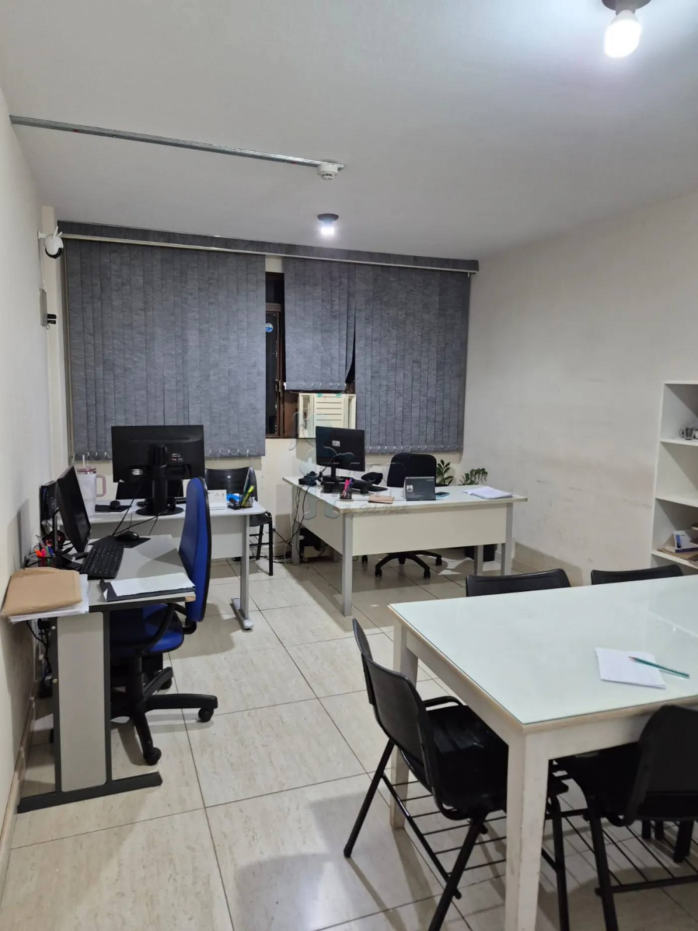 Alugar Comercial condom&iacute;nio / Escrit&oacute;rio - Loja em Ribeir&atilde;o Preto R$ 1.000,00 - Foto 3