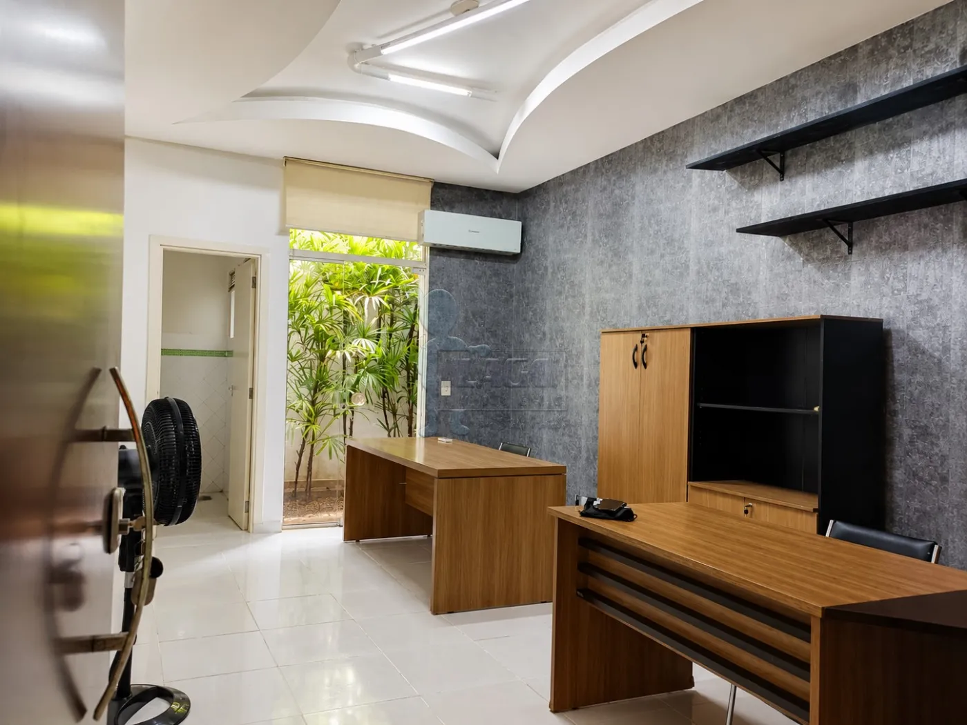 Alugar Comercial condom&iacute;nio / Escrit&oacute;rio - Loja em Ribeir&atilde;o Preto R$ 1.400,00 - Foto 1
