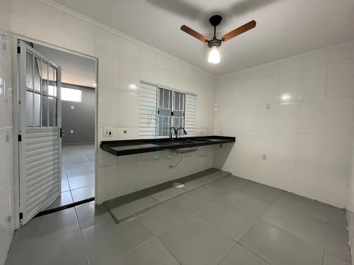 Alugar Comercial padr&atilde;o / Loja em Ribeir&atilde;o Preto R$ 3.000,00 - Foto 2