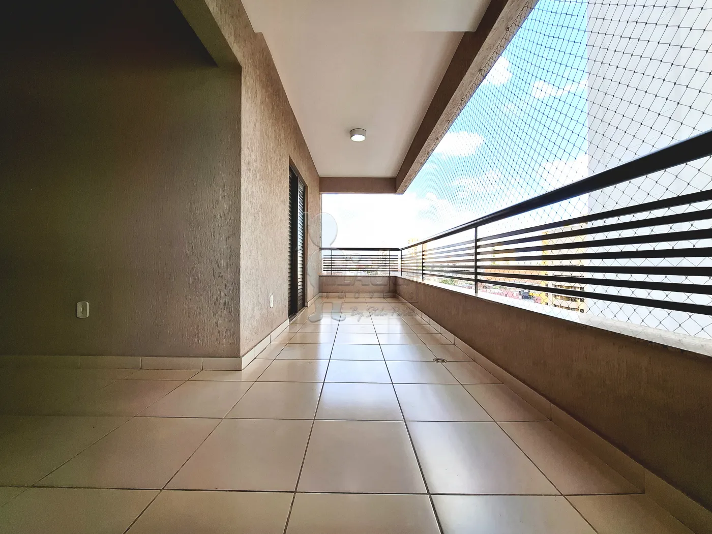 Alugar Apartamento / Padr&atilde;o em Ribeir&atilde;o Preto R$ 4.000,00 - Foto 2