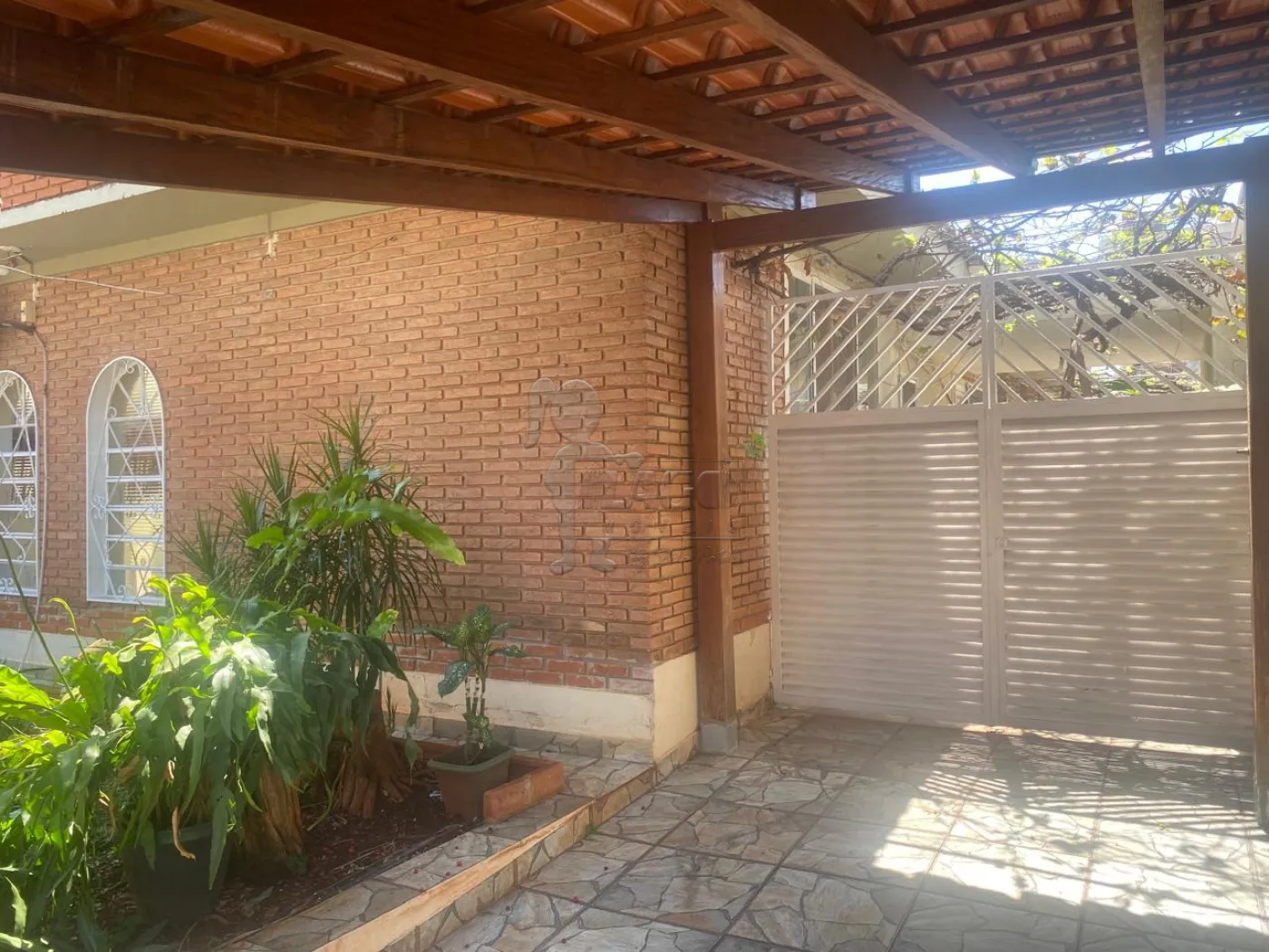 Comprar Casa / Padr&atilde;o em Ribeir&atilde;o Preto R$ 530.000,00 - Foto 2