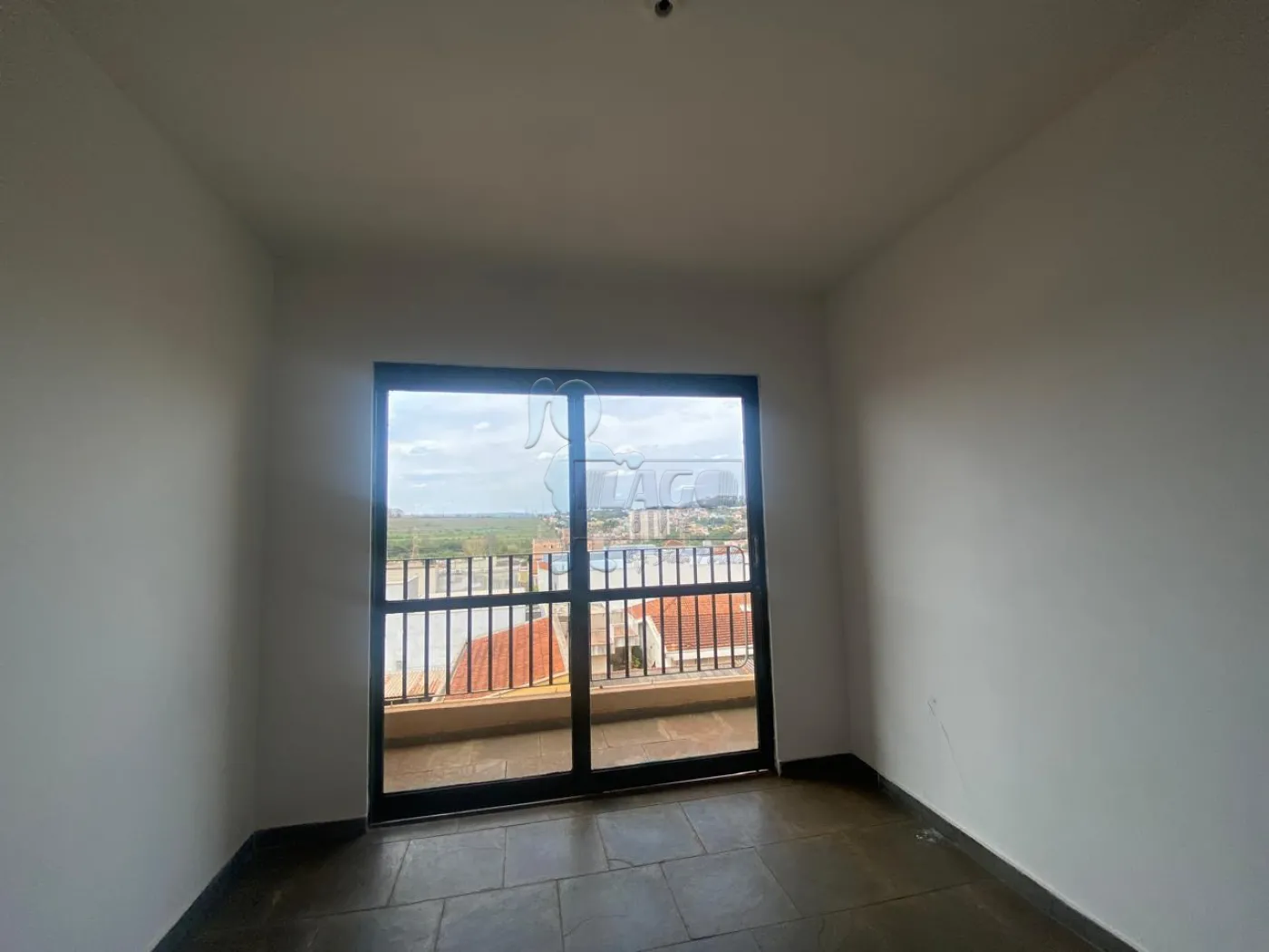 Comprar Apartamento / Padr&atilde;o em Ribeir&atilde;o Preto R$ 225.000,00 - Foto 2