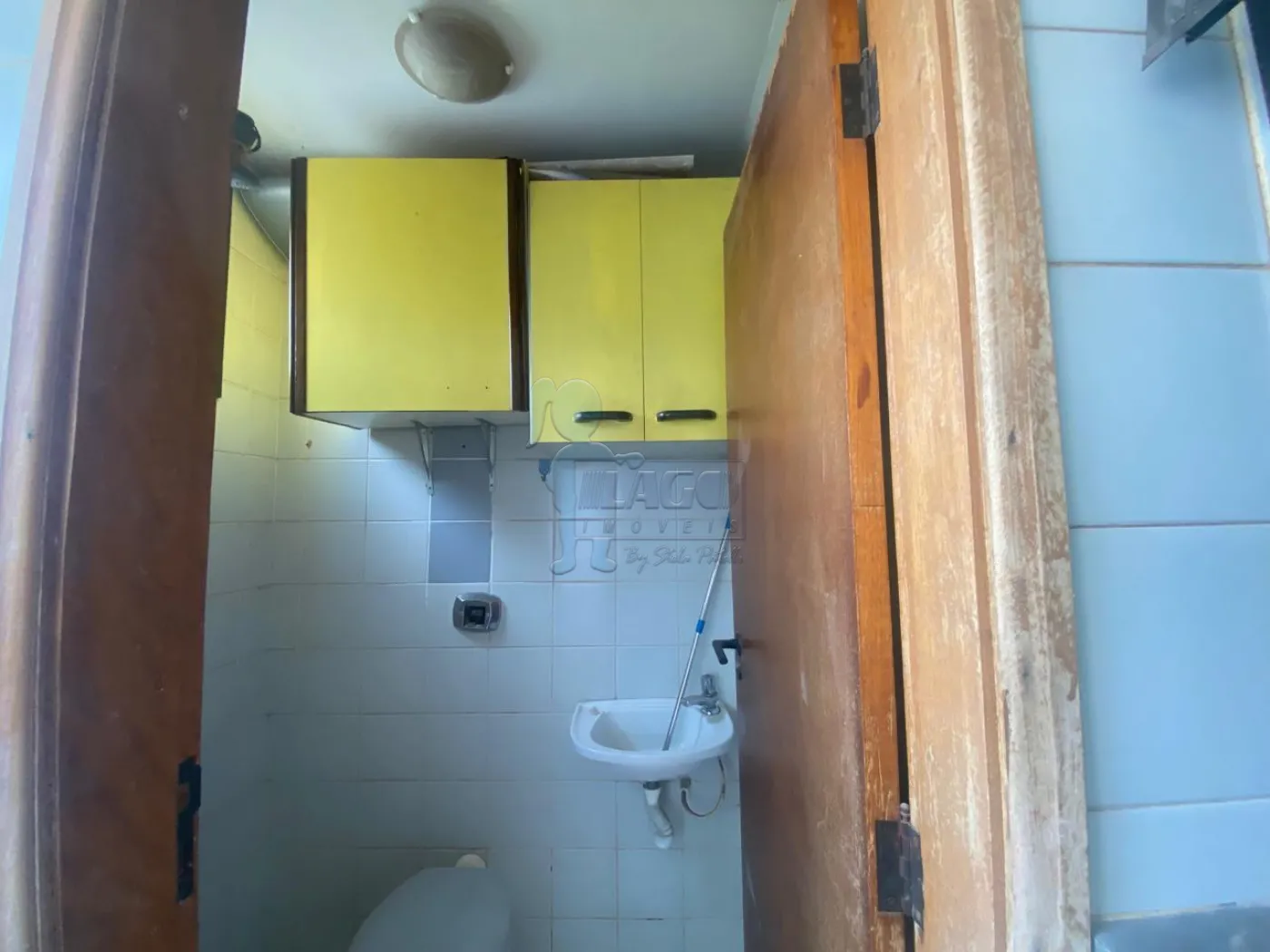Comprar Apartamento / Padr&atilde;o em Ribeir&atilde;o Preto R$ 300.000,00 - Foto 17