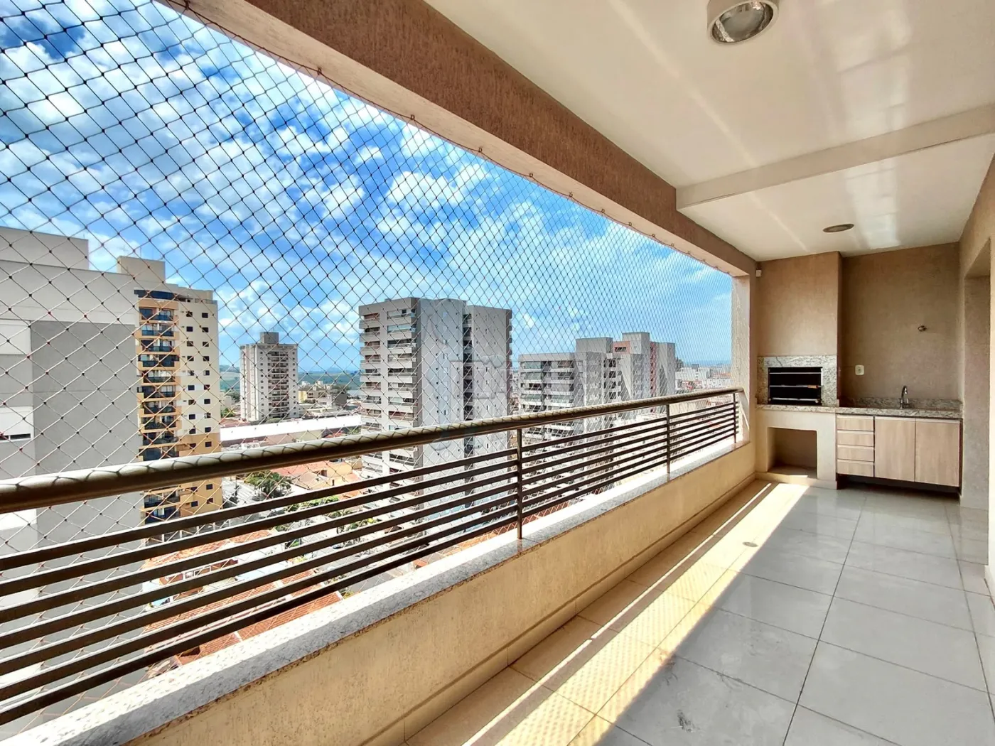 Alugar Apartamento / Padr&atilde;o em Ribeir&atilde;o Preto R$ 4.000,00 - Foto 5