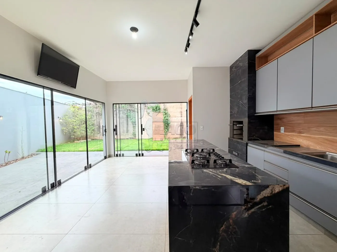 Alugar Casa / Padr&atilde;o em Ribeir&atilde;o Preto R$ 2.900,00 - Foto 2