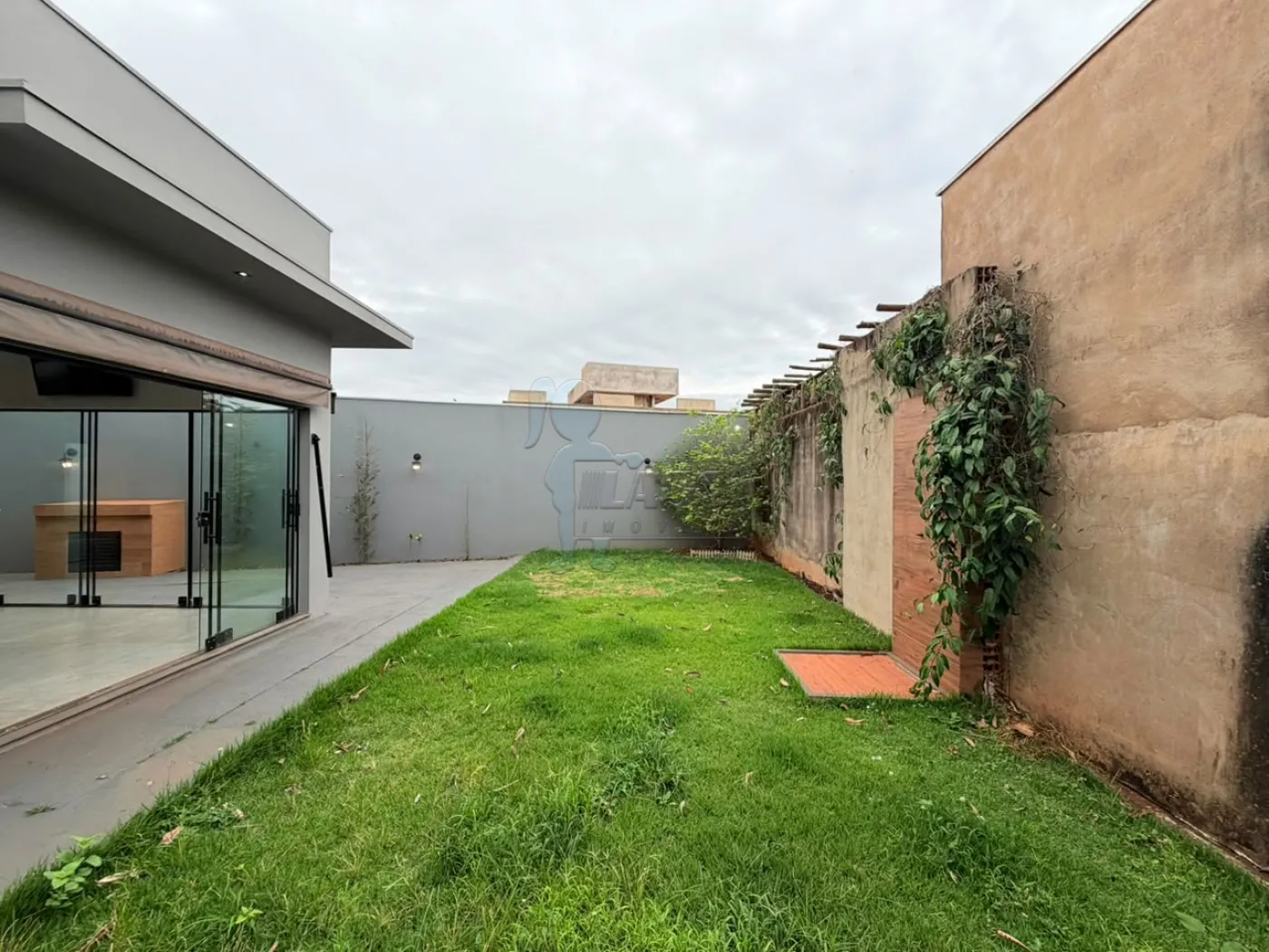 Alugar Casa / Padr&atilde;o em Ribeir&atilde;o Preto R$ 2.900,00 - Foto 17
