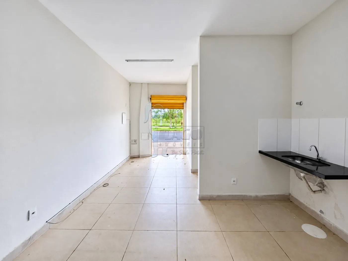Alugar Comercial padr&atilde;o / Loja em Ribeir&atilde;o Preto R$ 700,00 - Foto 4
