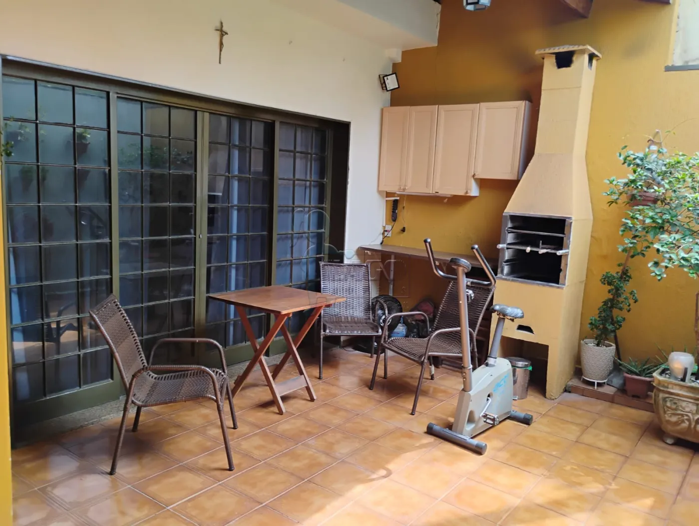 Comprar Casa / Padr&atilde;o em Ribeir&atilde;o Preto R$ 450.000,00 - Foto 2
