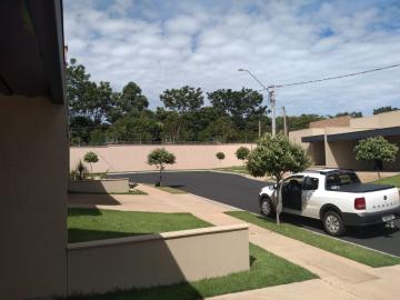 Cravinhos Zona Rural casa condominio Venda R$1.100.000,00 Condominio R$650,00 3 Dormitorios 4 Vagas Area do terreno 250.00m2 Area construida 139.00m2