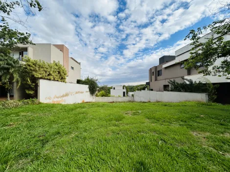 Terreno de 487m² à venda em condomínio - Alphaville