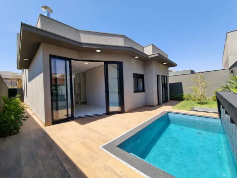Casa térrea de 187m² com 03 suítes à venda em condomínio - Vila do Golfe