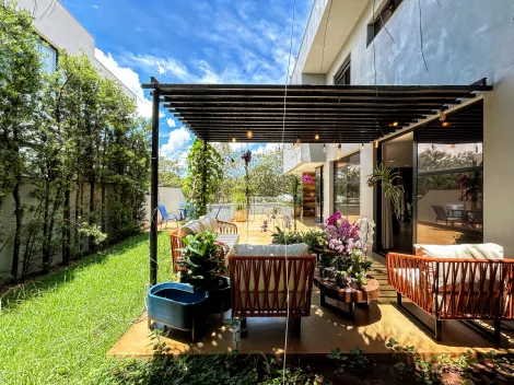Casa sobrado mobiliada de 343m² com 03 suítes à venda em condomínio - Alphaville