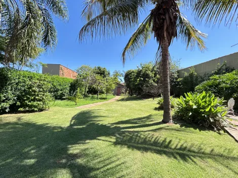 Casa térrea de 210m² com 03 quartos à venda em condomínio - Real Sul
