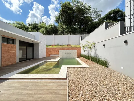 Casa sobrado de 343m² com 03 suítes à venda em condomínio - Alphaville
