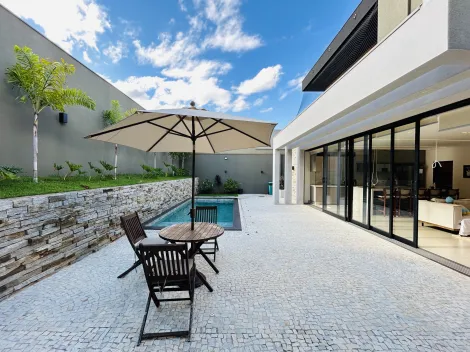 Casa sobrado de 353m² com 05 quartos à venda em condomínio - Alphaville