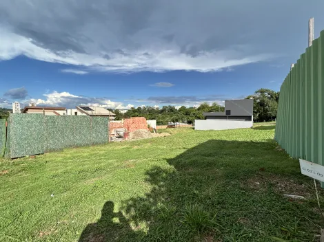 Terreno de 250m² à venda em condomínio - Bonfim Paulista