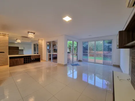 Casa sobrado de 189m² com 03 quartos à venda em condomínio - Jardim Sul