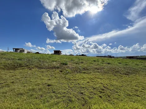 Terreno de 403m² à venda em condomínio - Cravinhos