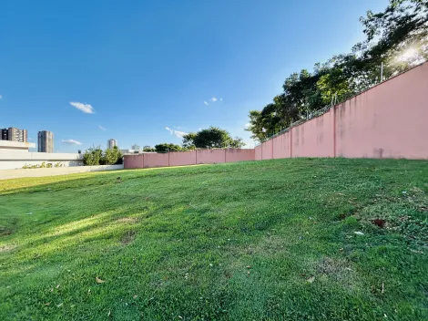 Terreno de 694m² à venda em condomínio - Jardim Olhos D`Água