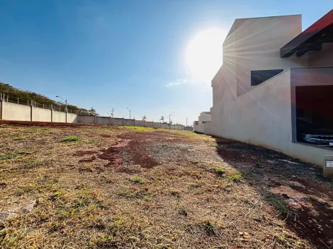 Terreno de 251m² à venda em condomínio - Quinta da Mata