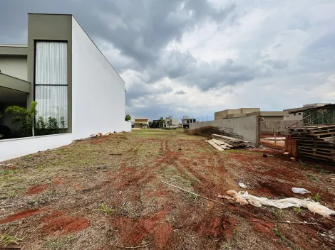 Terreno de 300m² à venda em condomínio - Vivendas da Mata