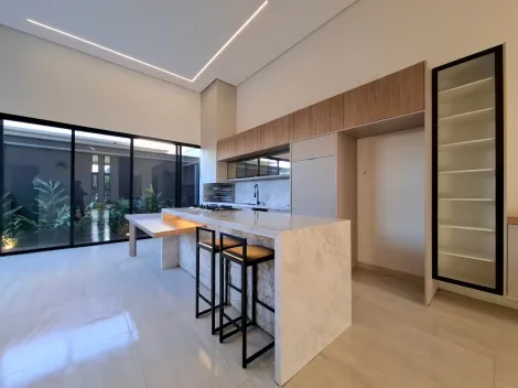 Casa de 172m² com 03 suítes à venda em condomínio - Quinta da Mata