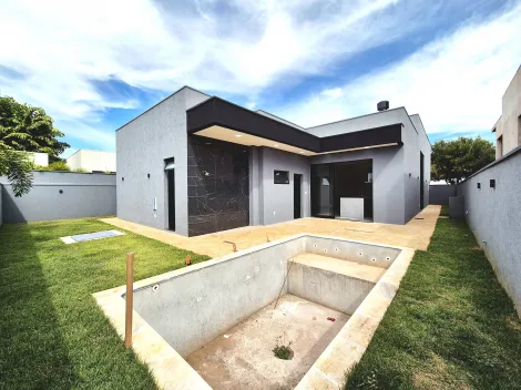 Casa Térrea de 252m² com 04 suítes à venda em condomínio - Alphaville