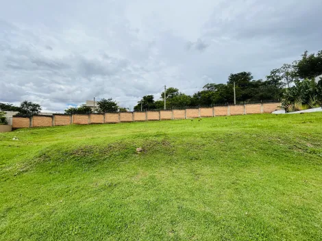 Terreno de 507m² À venda em condomínio - Vila do Golf