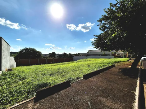 Terreno de 363m² à venda em condomínio - Jardim Santa Cecília