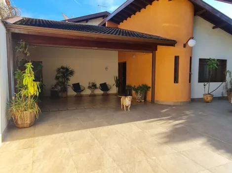Casa a venda - com 3 quartos sendo 2 com sacada - Bairro Ribeirãnia