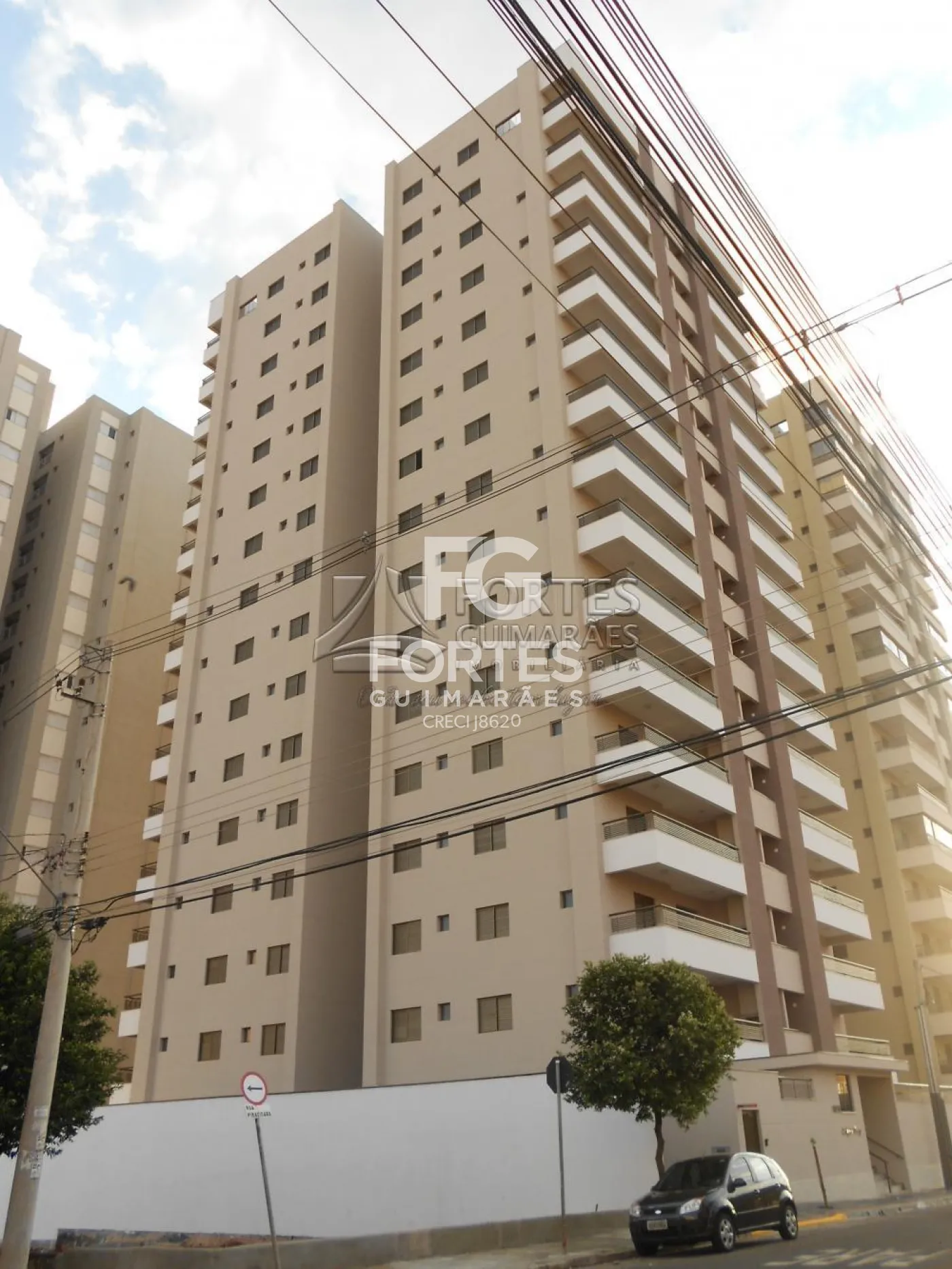 Alugar Apartamentos / Padr&atilde;o em Ribeir&atilde;o Preto R$ 4.000,00 - Foto 1