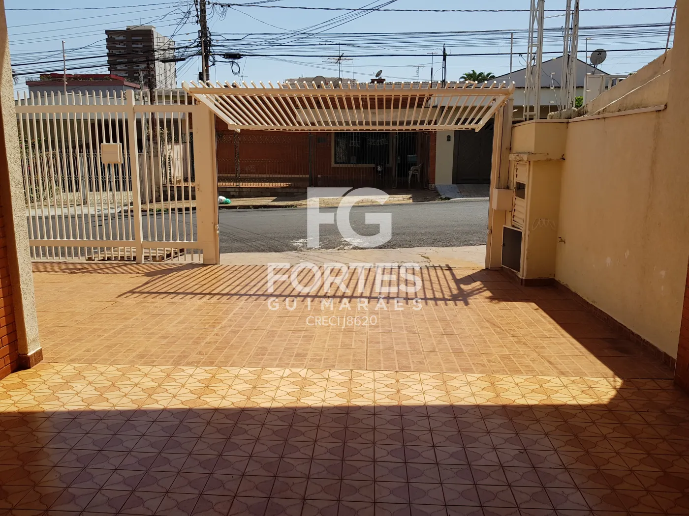 Alugar Casas / Padr&atilde;o em Ribeir&atilde;o Preto R$ 3.000,00 - Foto 4