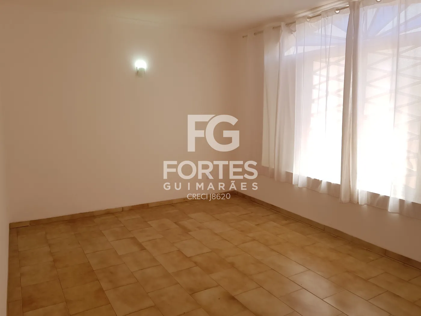 Alugar Casas / Padr&atilde;o em Ribeir&atilde;o Preto R$ 3.000,00 - Foto 5