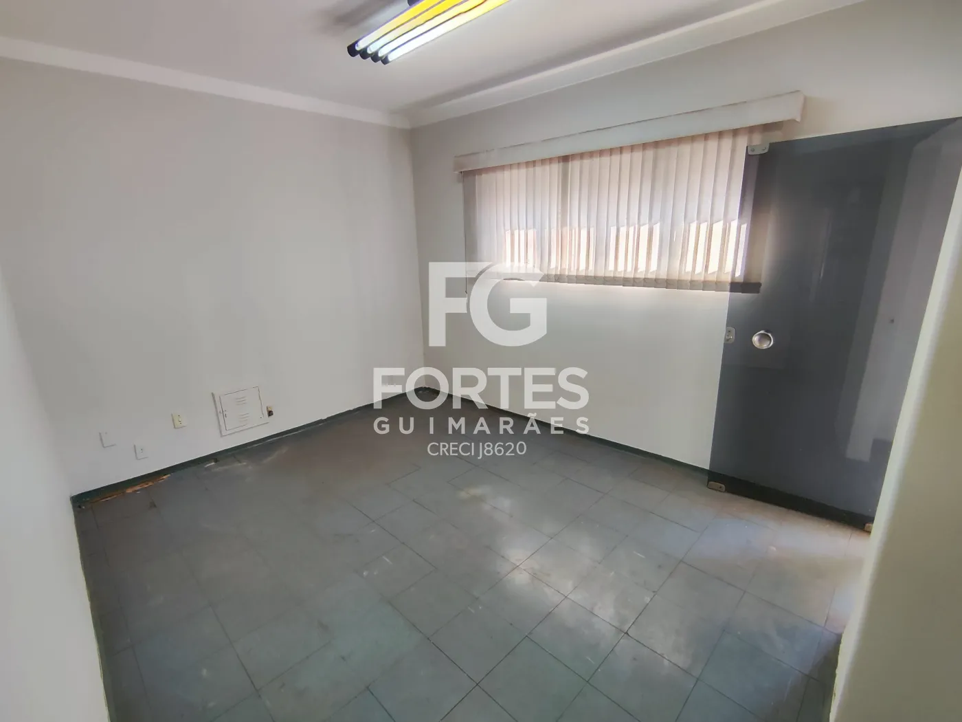Alugar Comercial / Im&oacute;vel Comercial em Ribeir&atilde;o Preto R$ 2.500,00 - Foto 4