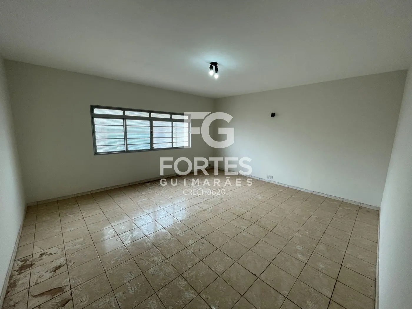 Alugar Comercial / Sal&atilde;o em Ribeir&atilde;o Preto R$ 2.500,00 - Foto 2