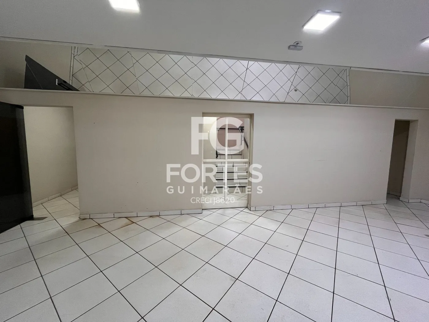 Alugar Comercial / Sal&atilde;o em Ribeir&atilde;o Preto R$ 16.500,00 - Foto 4