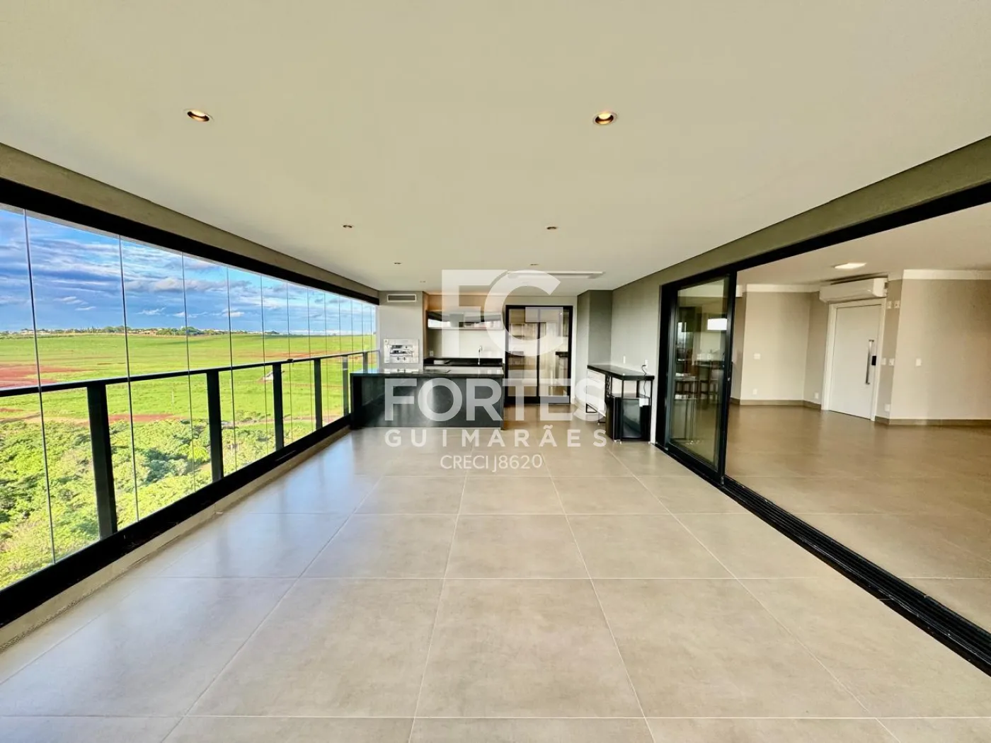 Alugar Apartamentos / Padr&atilde;o em Ribeir&atilde;o Preto R$ 17.900,00 - Foto 1