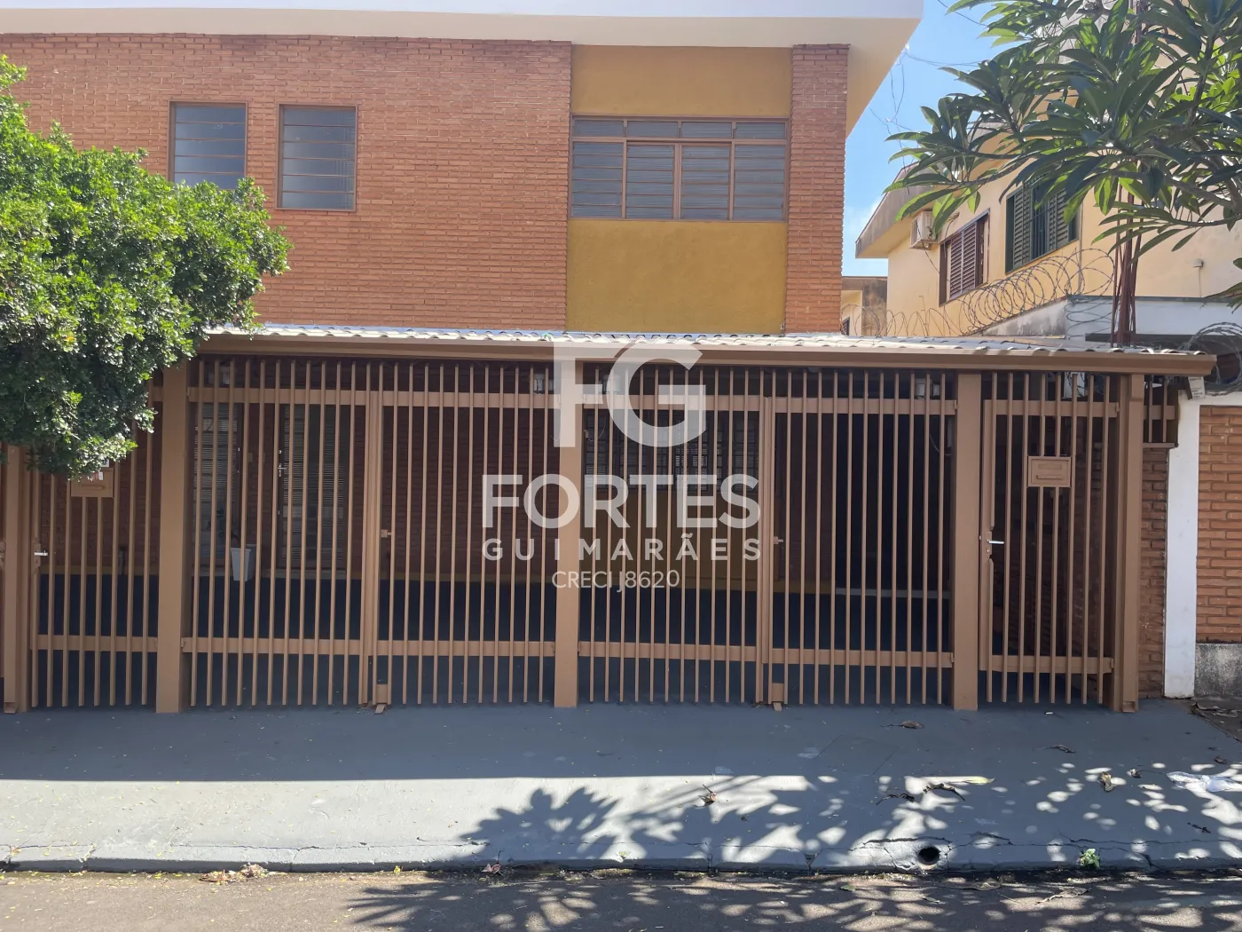 Alugar Casas / Padr&atilde;o em Ribeir&atilde;o Preto R$ 2.000,00 - Foto 2
