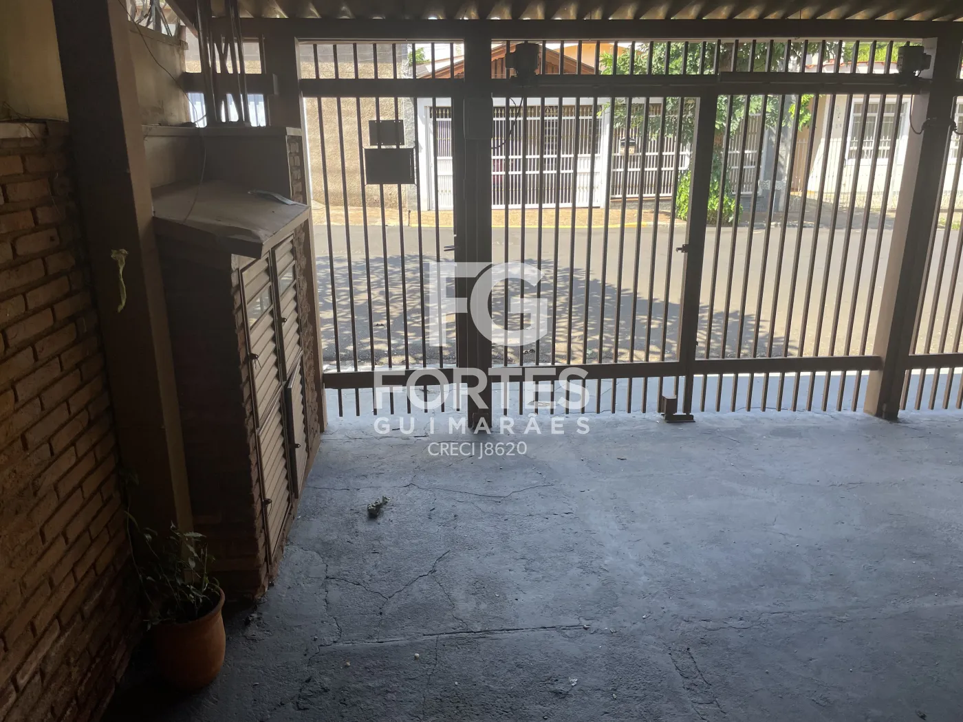 Alugar Casas / Padr&atilde;o em Ribeir&atilde;o Preto R$ 2.000,00 - Foto 4