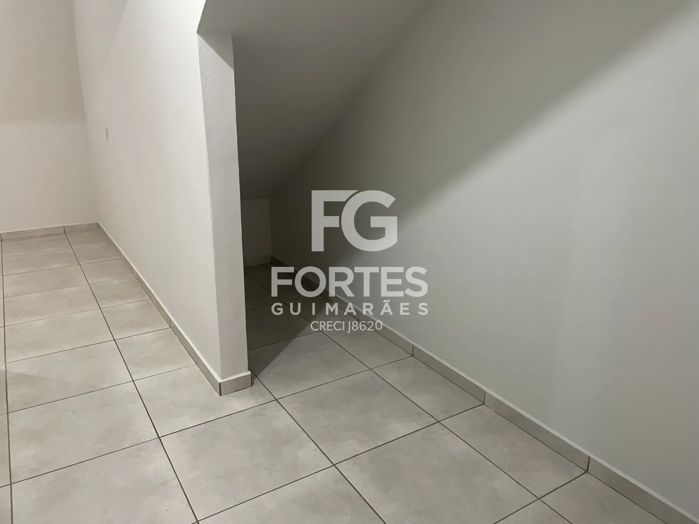 Alugar Casas / Padr&atilde;o em Ribeir&atilde;o Preto R$ 2.000,00 - Foto 10