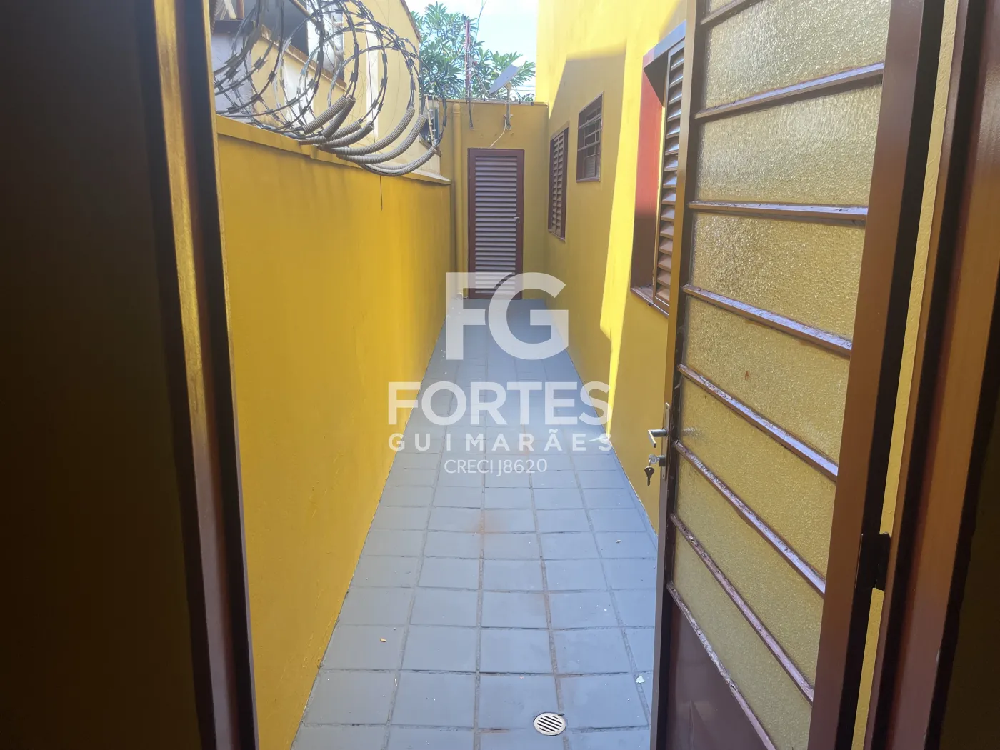 Alugar Casas / Padr&atilde;o em Ribeir&atilde;o Preto R$ 2.000,00 - Foto 21
