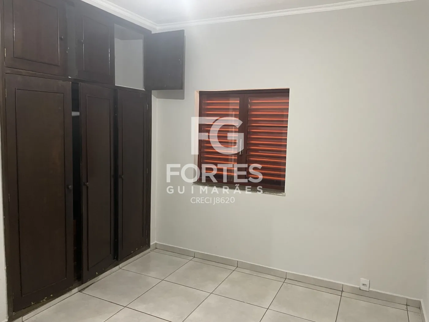 Alugar Casas / Padr&atilde;o em Ribeir&atilde;o Preto R$ 2.000,00 - Foto 23