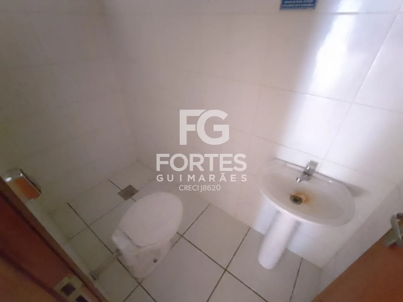 Alugar Comercial / Sal&atilde;o em Ribeir&atilde;o Preto R$ 3.000,00 - Foto 9