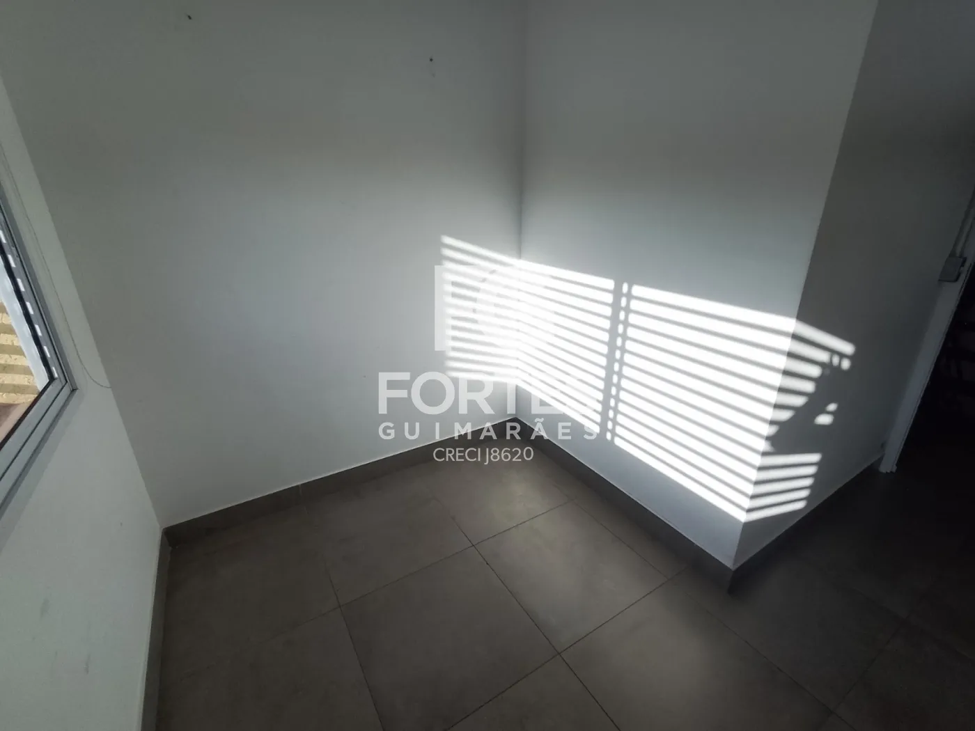 Alugar Comercial / Sal&atilde;o em Ribeir&atilde;o Preto R$ 3.000,00 - Foto 15