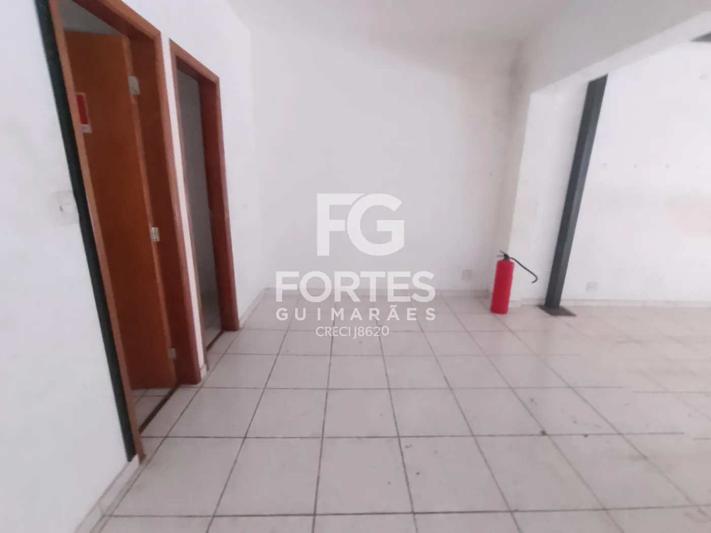 Alugar Comercial / Sal&atilde;o em Ribeir&atilde;o Preto R$ 3.000,00 - Foto 19