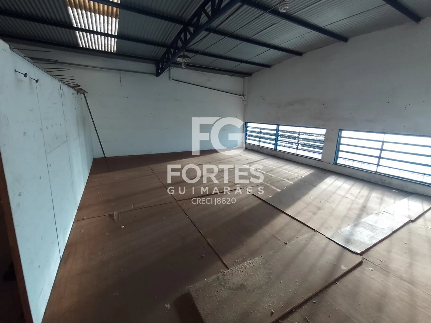 Alugar Comercial / Sal&atilde;o em Ribeir&atilde;o Preto R$ 3.000,00 - Foto 5