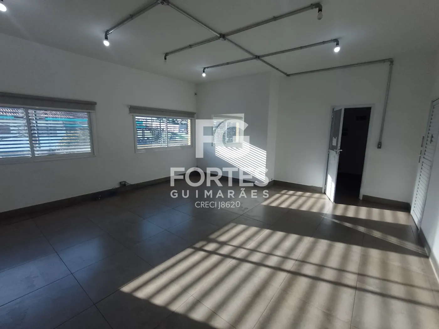 Alugar Comercial / Sal&atilde;o em Ribeir&atilde;o Preto R$ 7.000,00 - Foto 41