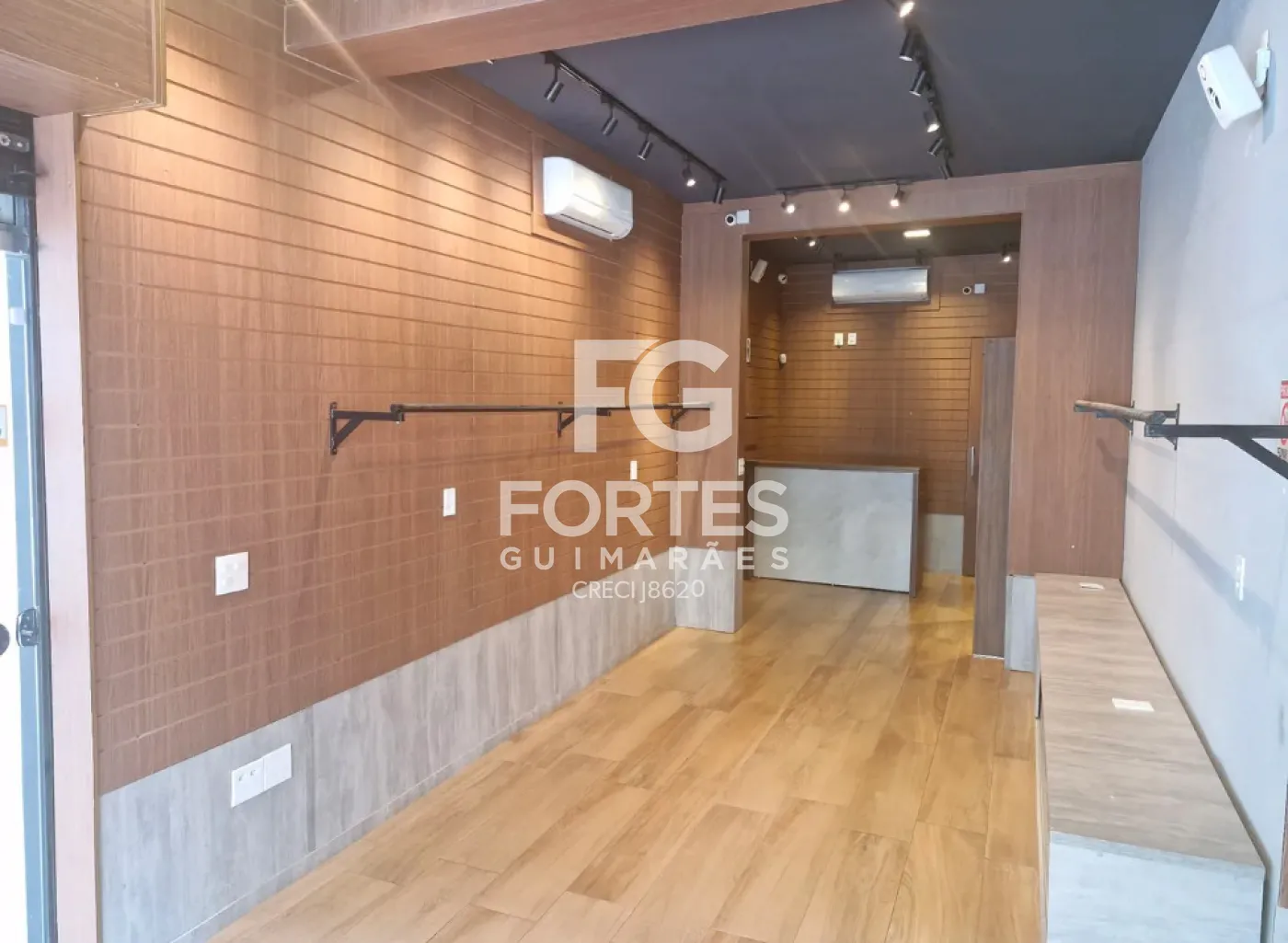 Alugar Comercial / Loja Comercial em Ribeir&atilde;o Preto R$ 3.300,00 - Foto 1