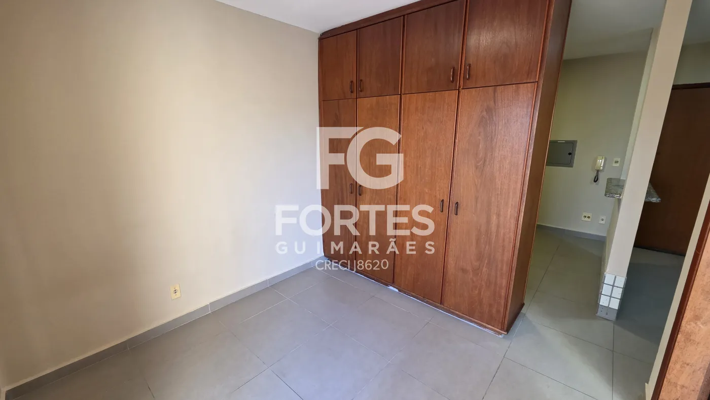 Alugar Apartamentos / Padr&atilde;o em Ribeir&atilde;o Preto R$ 900,00 - Foto 9