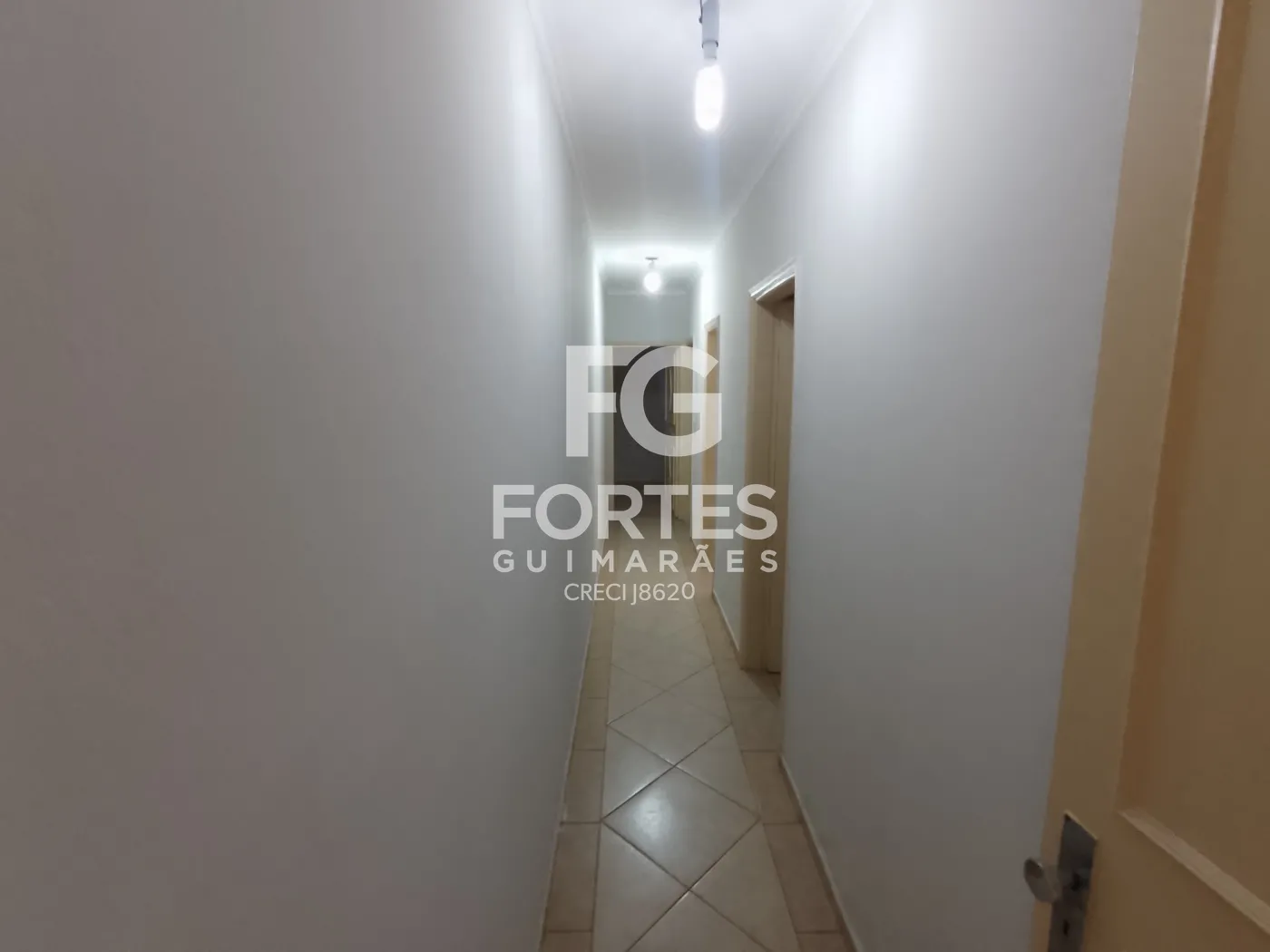 Alugar Casas / Padr&atilde;o em Ribeir&atilde;o Preto R$ 2.800,00 - Foto 10